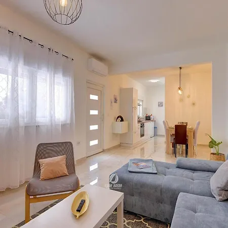 In Valtura With Family-friendly Yard